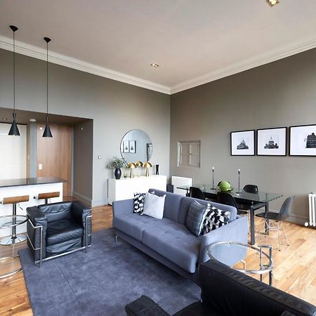 Joivy Chic 2Br Apt With City Views At The Heart Of Old Town Appartement Edinburgh Buitenkant foto