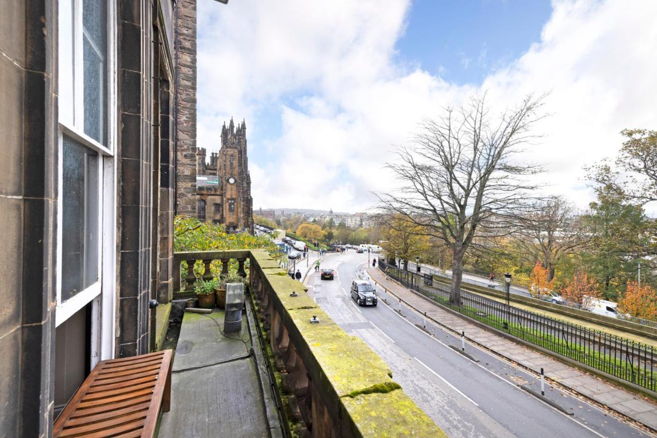 Joivy Chic 2Br Apt With City Views At The Heart Of Old Town Appartement Edinburgh Buitenkant foto