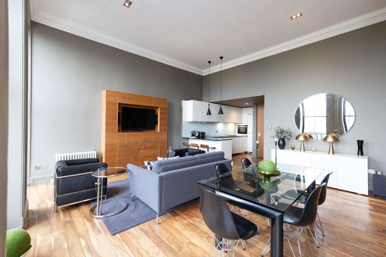 Joivy Chic 2Br Apt With City Views At The Heart Of Old Town Appartement Edinburgh Buitenkant foto