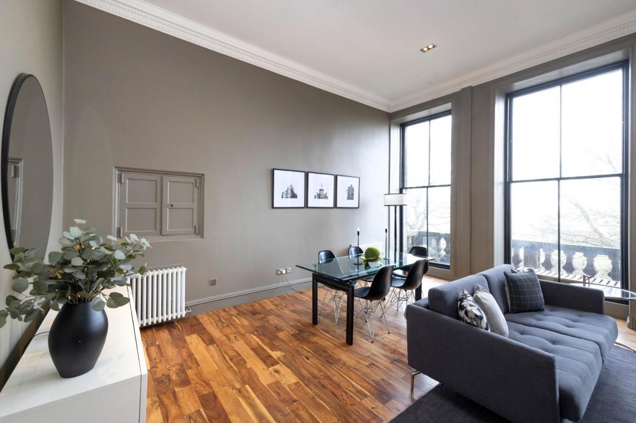 Joivy Chic 2Br Apt With City Views At The Heart Of Old Town Appartement Edinburgh Buitenkant foto